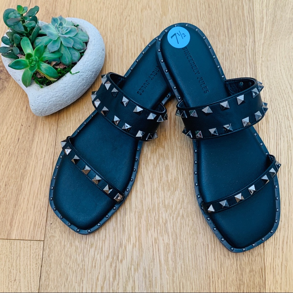 Sincerely Jules Women’s Studded Double Banded Sandal SZ 7.5